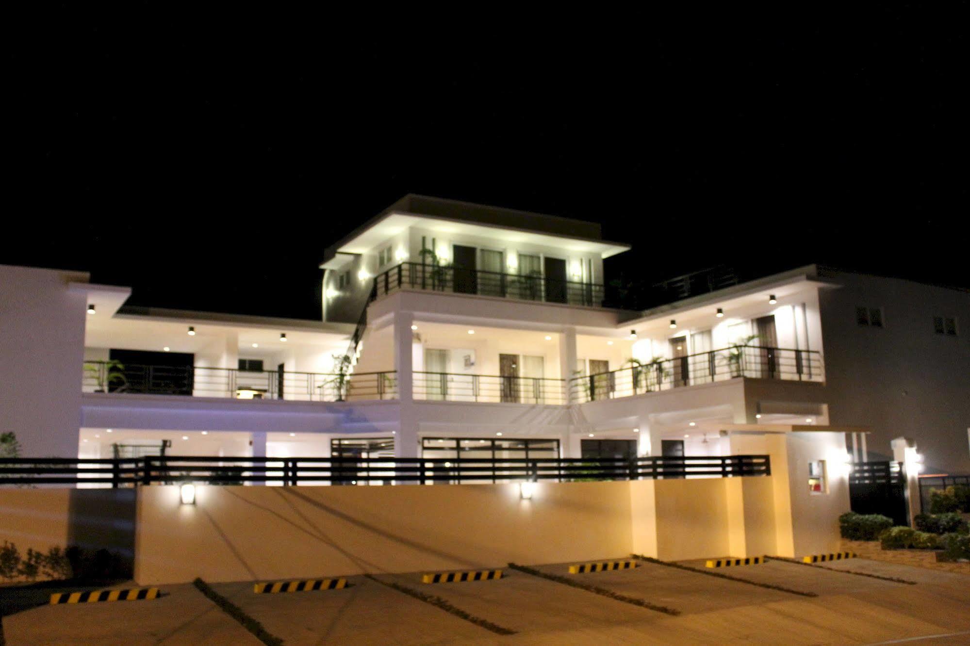 Be-Ing Suites Davao City Exterior foto