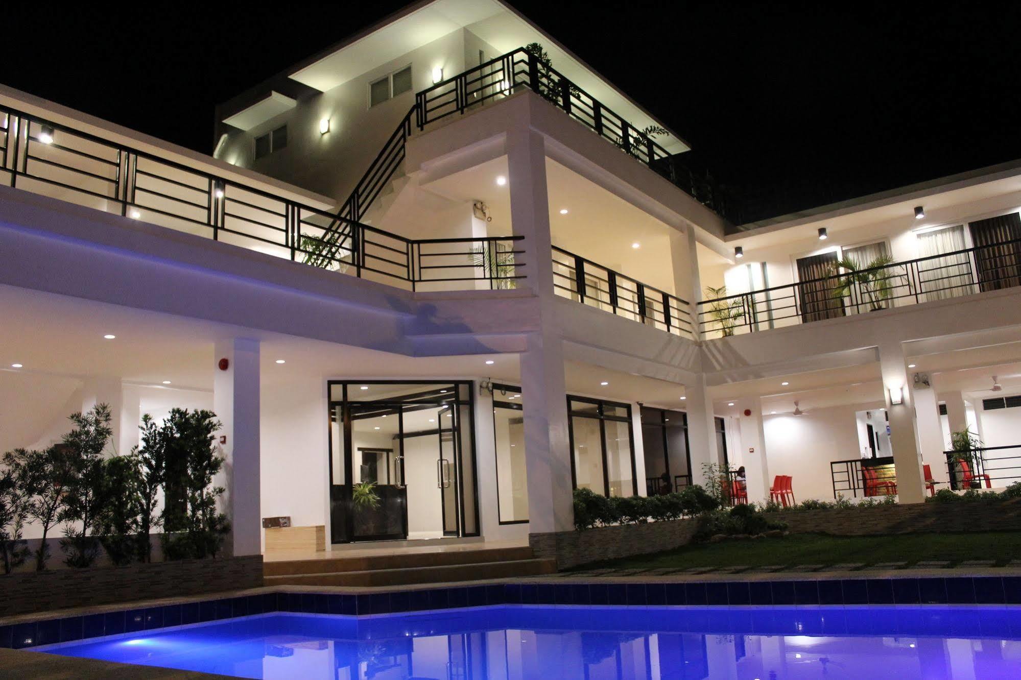 Be-Ing Suites Davao City Exterior foto