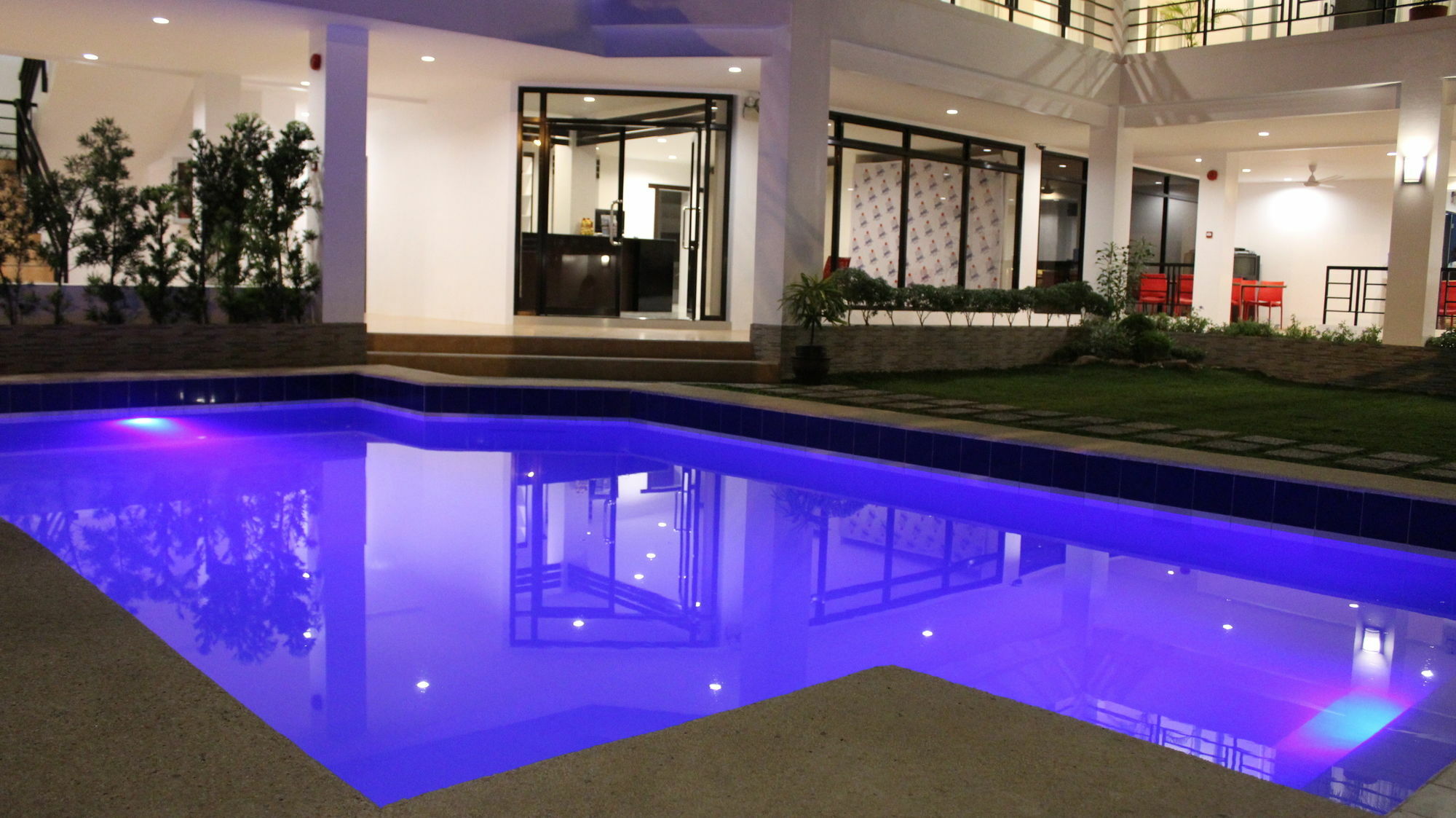 Be-Ing Suites Davao City Exterior foto
